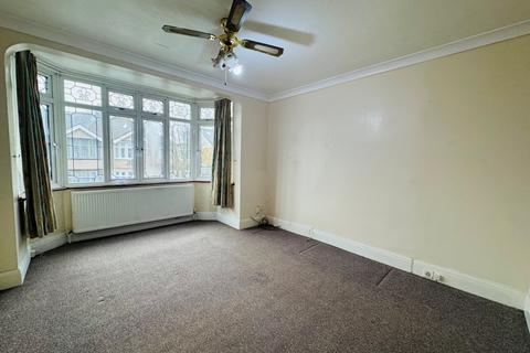 3 bedroom terraced house to rent, No Deposit Option, Westrow Drive, Barking, IG11