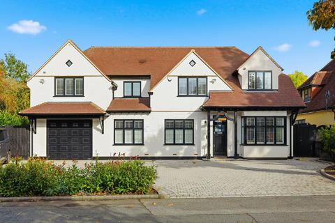 Shenfield Gardens, Hutton