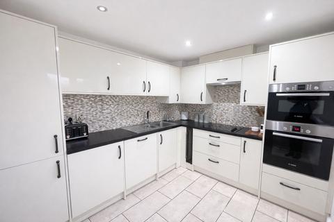 undefined, Moortown, Leeds LS17