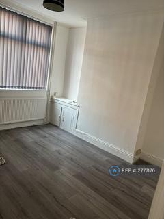 2 bedroom terraced house to rent, Bakewell Street, Manchester, M18