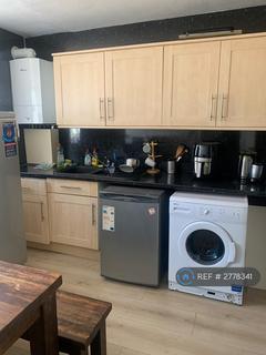 1 bedroom in a house share to rent, Dacca Street, London, SE8