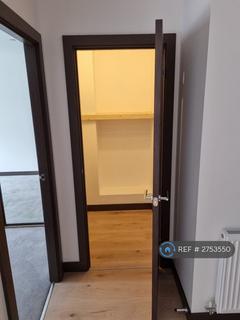 1 bedroom flat to rent, Victoria Place, East Grinstead, RH19