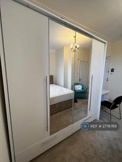 1 bedroom in a house share to rent, Summerhill Rd, Bristol, BS5