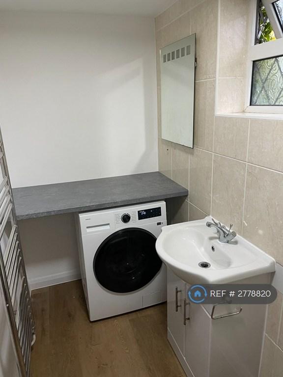 Bathroom/Utility