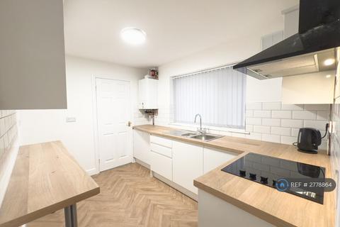 2 bedroom terraced house to rent, Birks Street, Stoke-On-Trent, ST4