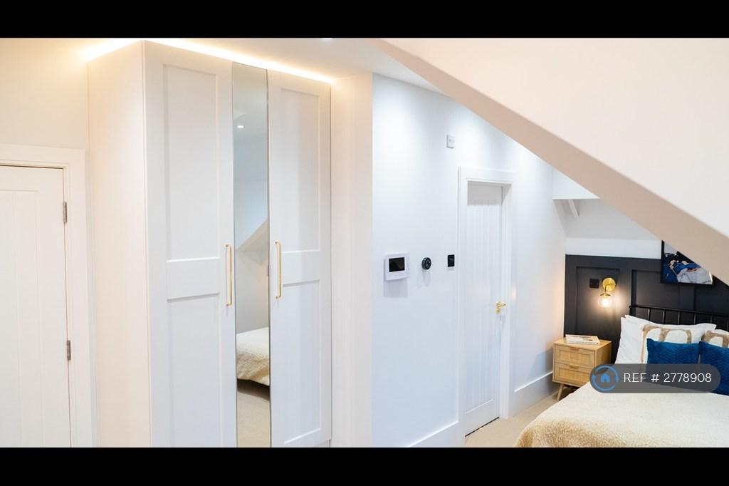 Room 4
