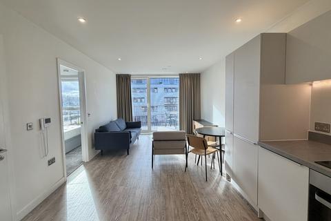 1 bedroom flat to rent, South Side Three Road