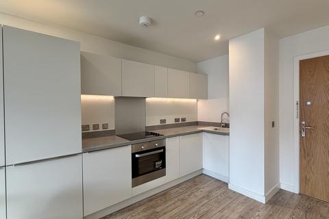 1 bedroom flat to rent, South Side Three Road