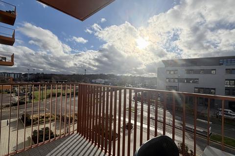 1 bedroom flat to rent, South Side Three Road
