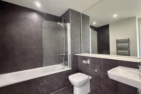 1 bedroom flat to rent, South Side Three Road