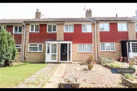 3 bedroom terraced house to rent, Calder Vale, Bletchley, Milton Keynes, MK3