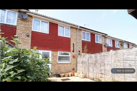 3 bedroom terraced house to rent, Calder Vale, Bletchley, Milton Keynes, MK3