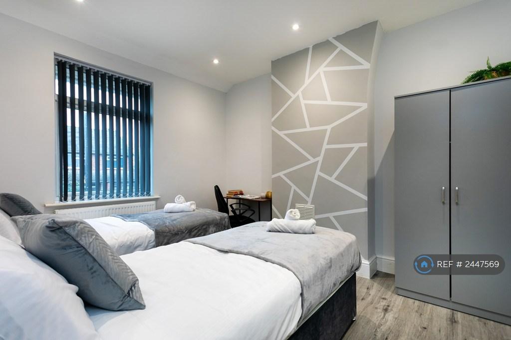 Bedroom 3 (Superking Bed)