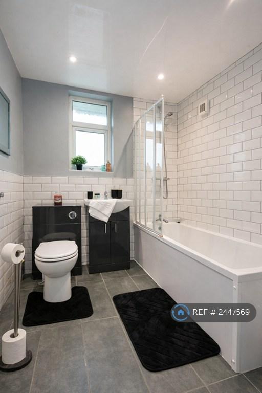 Upstairs Shower/Bathroom
