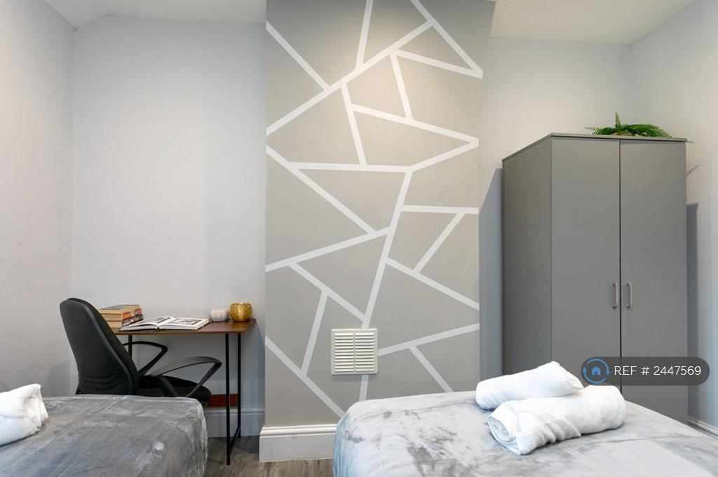 Bedroom 3 (Superking Bed)
