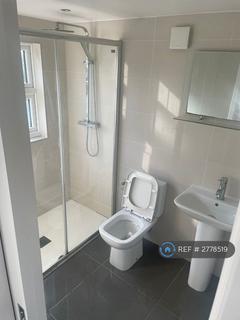 2 bedroom flat to rent, Wandsworth Road, London, SW8
