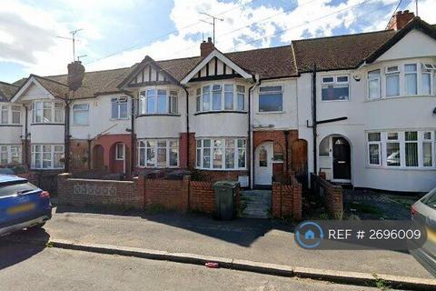 1 bedroom in a house share to rent, Runfold Avenue, Luton, LU3