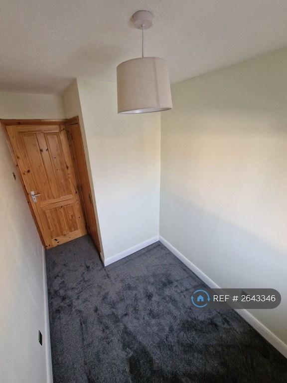 Bedroom 3 - Ideal Single Or Home Office - View 2
