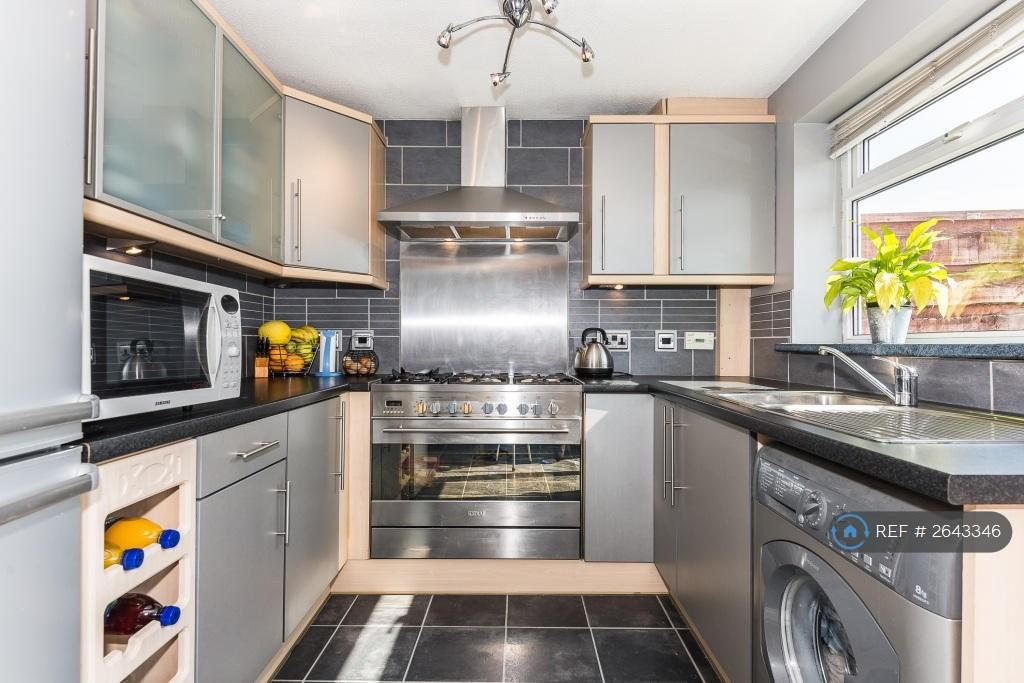 Modern Kitchen With Good Storage