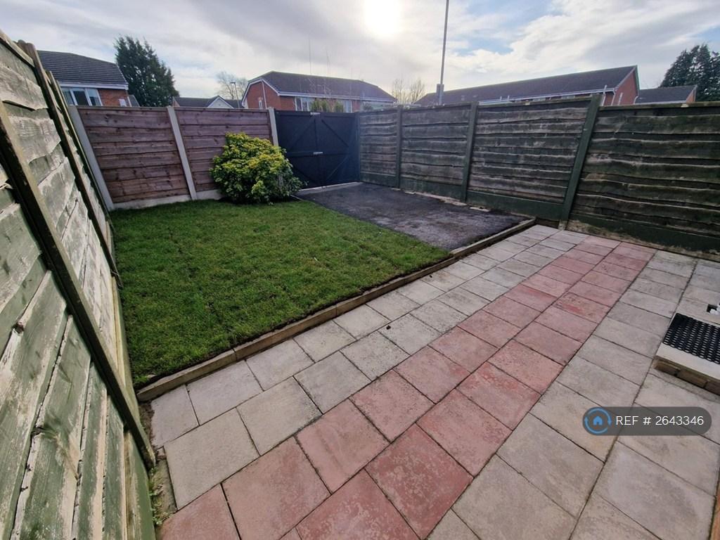 Low-Maintenance Private Garden - View 2