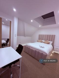 1 bedroom in a flat share to rent, Biggin Street, Dover, CT16