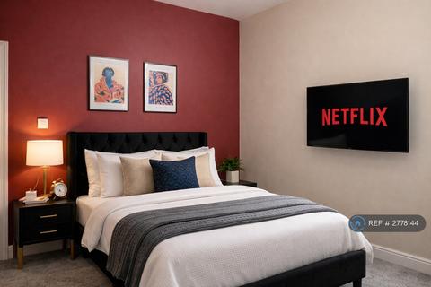 undefined, Luxury Fully Furnished Huddersfield, Huddersfield, HD5
