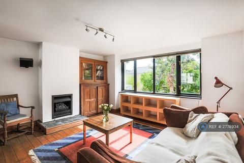 undefined, Pointers Close, London, E14