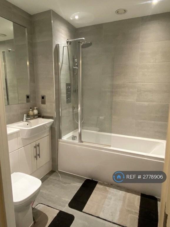 Main Bathroom