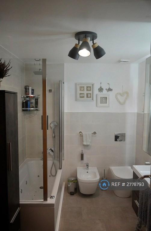 Toilet (2/2)
