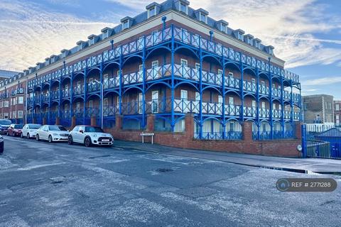 2 bedroom flat to rent, Charlotte Court, Margate, CT9