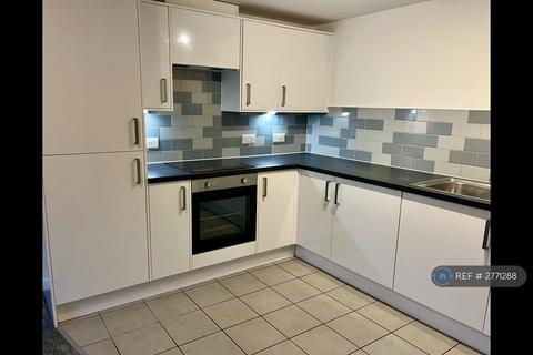 2 bedroom flat to rent, Charlotte Court, Margate, CT9