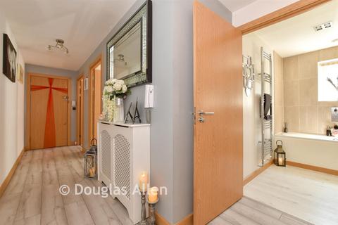 2 bedroom ground floor flat for sale, Chiddicks Court, South Ockendon RM15