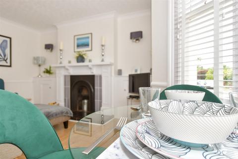 2 bedroom ground floor flat for sale, 4 Buckingham Road, Ryde PO33