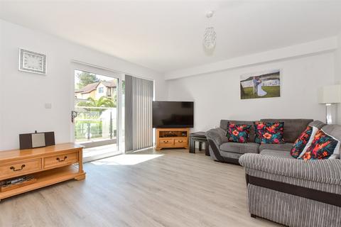 3 bedroom ground floor flat for sale, The Bay House, Shanklin PO37