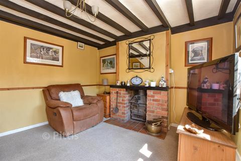 undefined, Millers Lane, Newport PO30