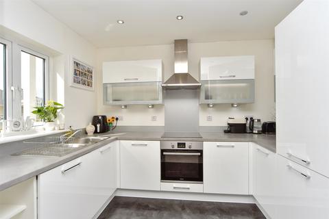 2 bedroom apartment for sale, Lambe Close, Snodland ME6