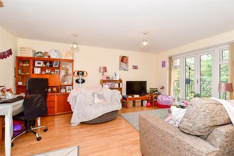 2 bedroom flat for sale, Woodfield Lodge, Crawley RH10
