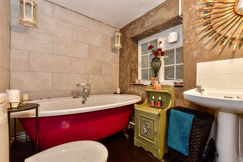 2 bedroom flat for sale, Kingsgate Castle, Broadstairs CT10