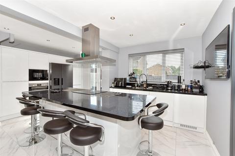 Willington Street, Maidstone ME15