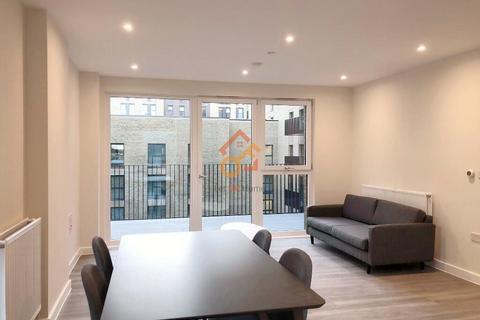 3 bedroom flat to rent, Gadwall House, 16 Vanguard Way, London E17