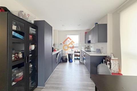 3 bedroom flat to rent, Gadwall House, 16 Vanguard Way, London E17