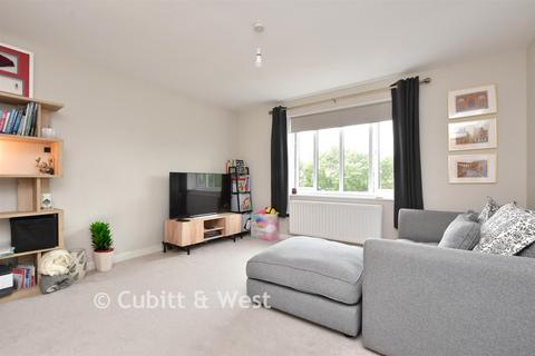 undefined, Nightingale Court, Redhill RH1