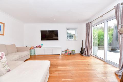 5 bedroom detached house for sale, The Street, Maidstone ME17