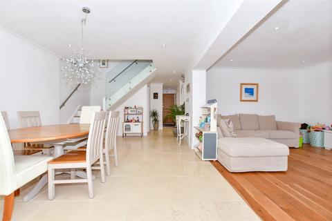 undefined, The Street, Maidstone ME17
