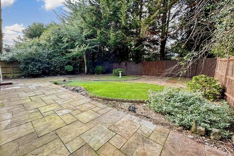 3 bedroom detached house for sale, The Street, Sittingbourne ME9