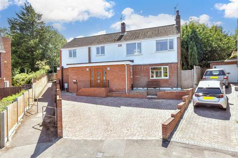 Blythe Road, Maidstone ME15