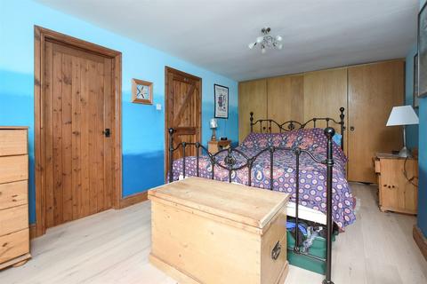 undefined, Parsonage Oast, Faversham ME13