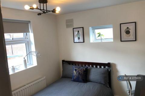 undefined, Milton Road, Southampton, SO15
