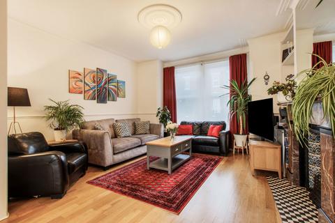 undefined, Coldfall Avenue, London N10