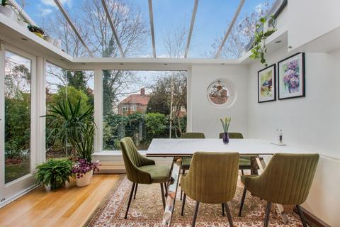 undefined, Coldfall Avenue, London N10